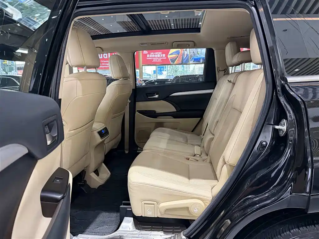 Toyota Highlander 2019 — фото 11