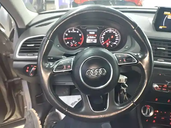 Audi Q3 2015