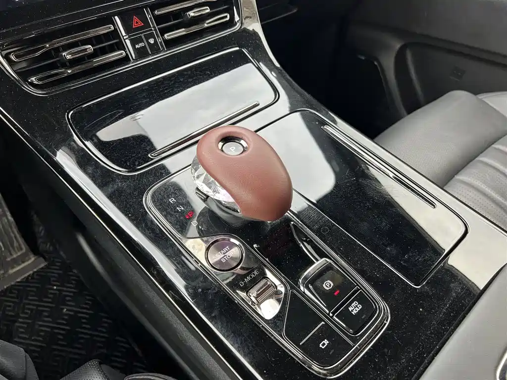 GAC Motor Trumpchi M8 2023 — фото 10