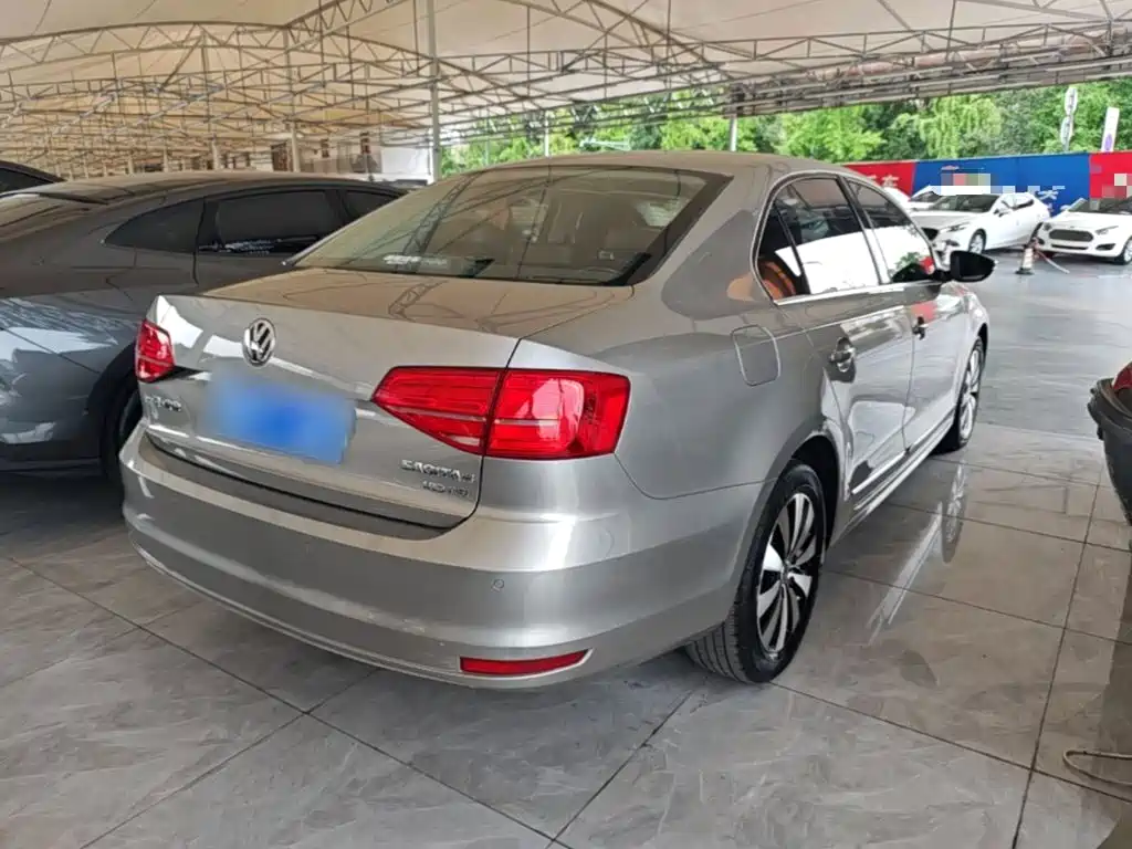 Volkswagen Sagitar 2017