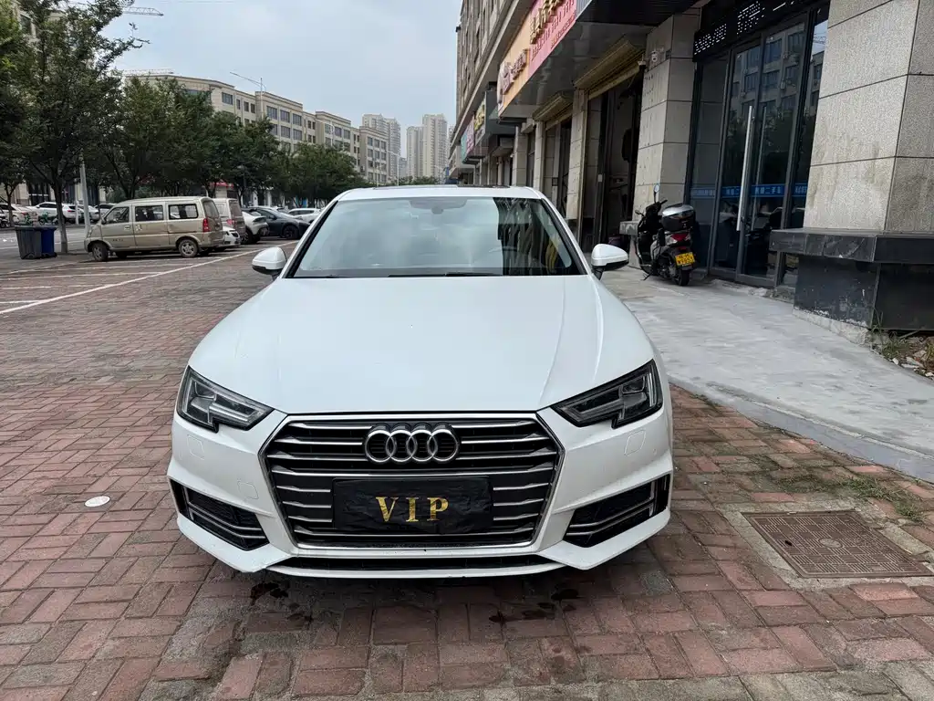 Audi A4L 2019