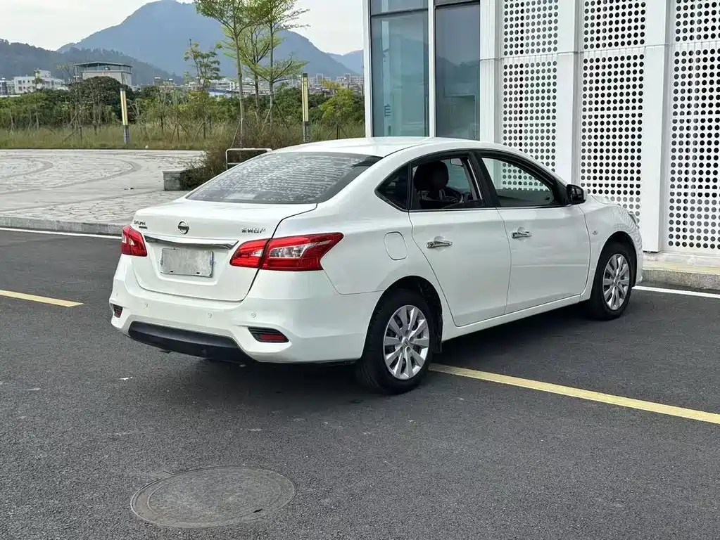Nissan Sylphy 2022 — фото 22