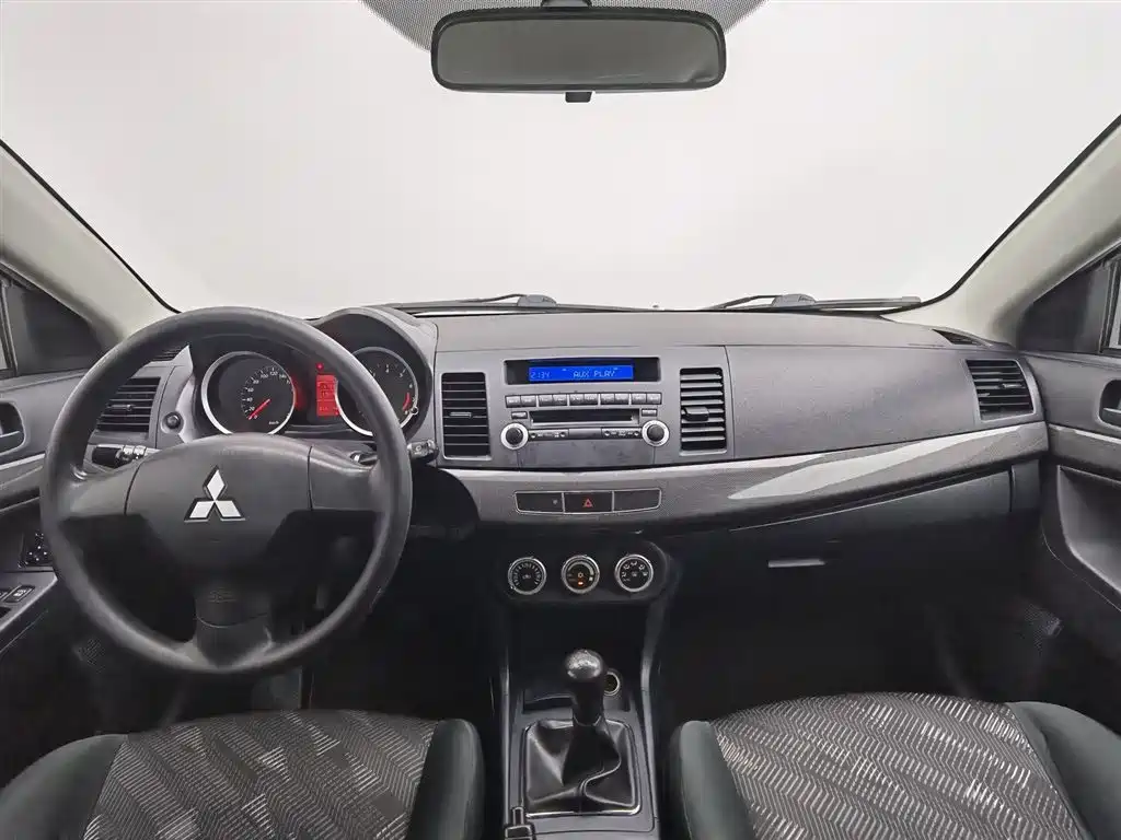 Mitsubishi Lancer EX 2014