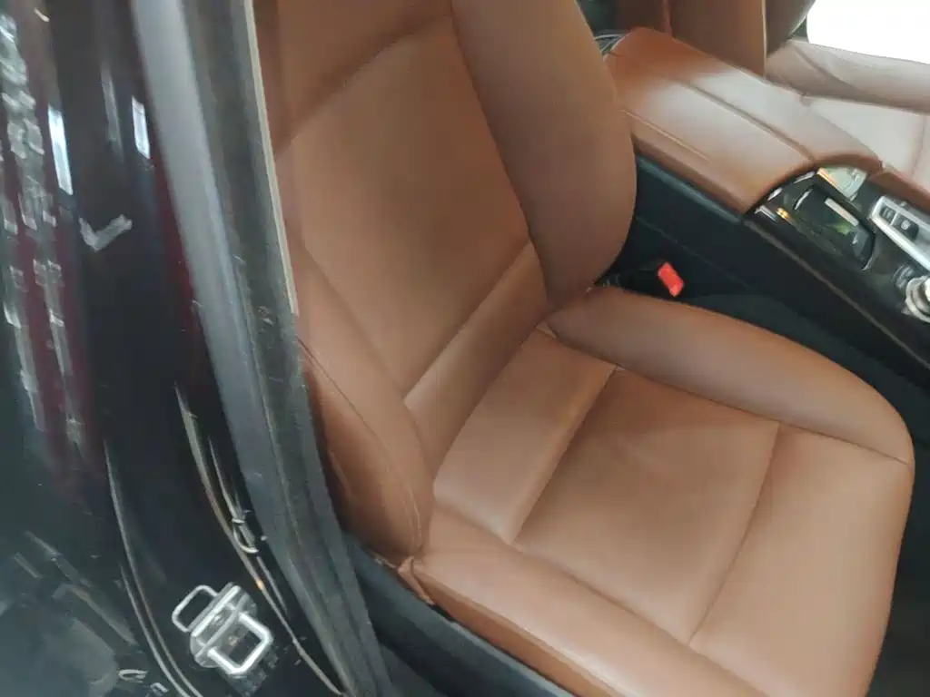 BMW 5 Series 2015 — фото 25