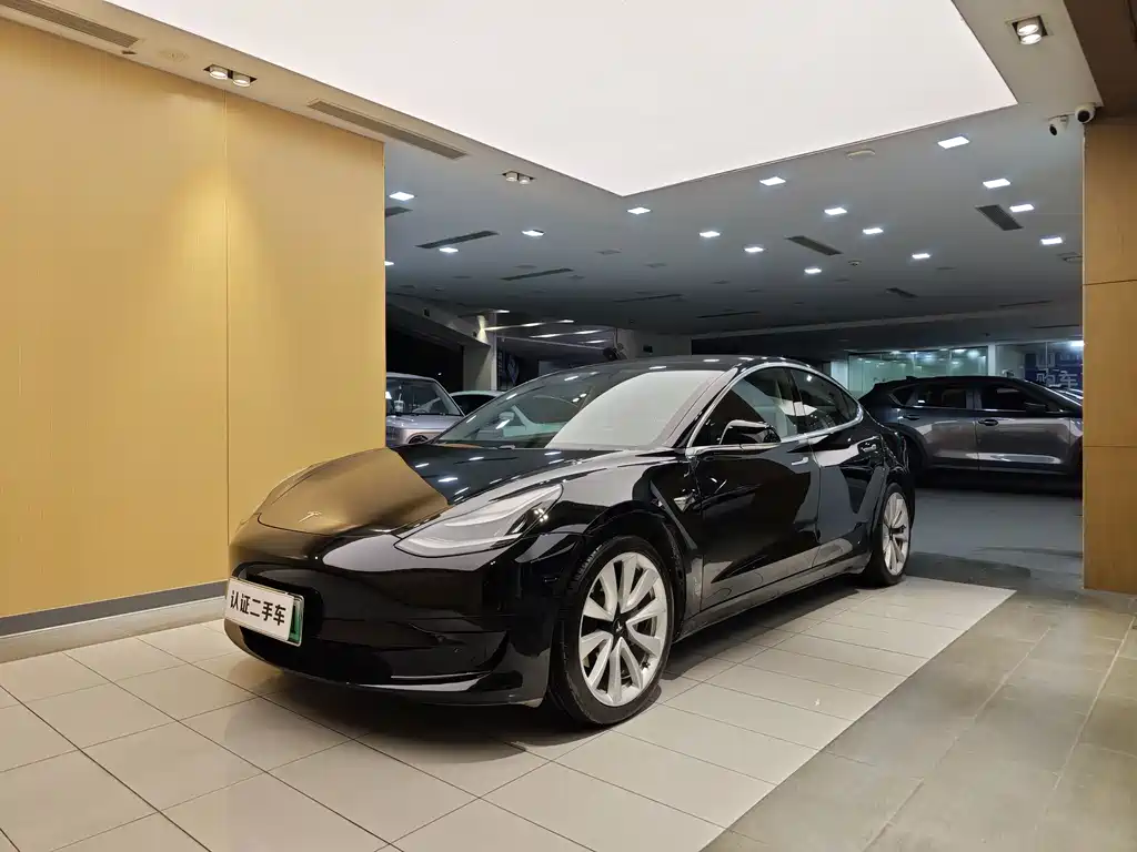 Tesla Model 3 2020