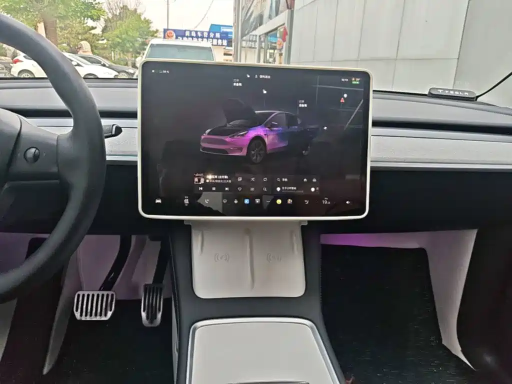 Tesla Model Y 2023 — фото 13