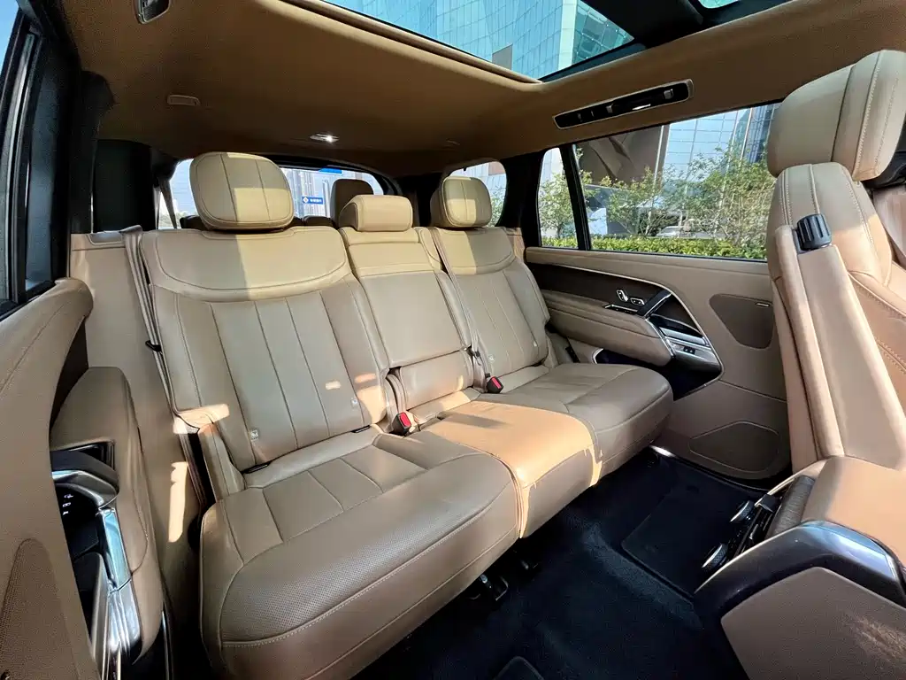 Land Rover Range Rover 2023 — фото 13