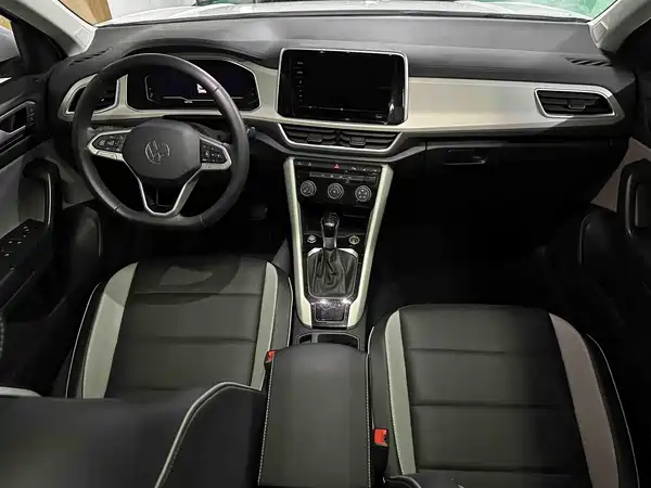 Volkswagen T-Roc 2023