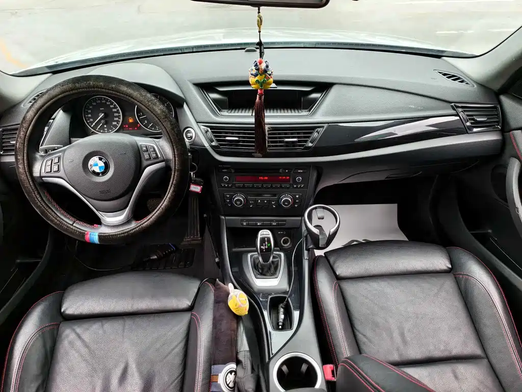 BMW X1 2014 — фото 12