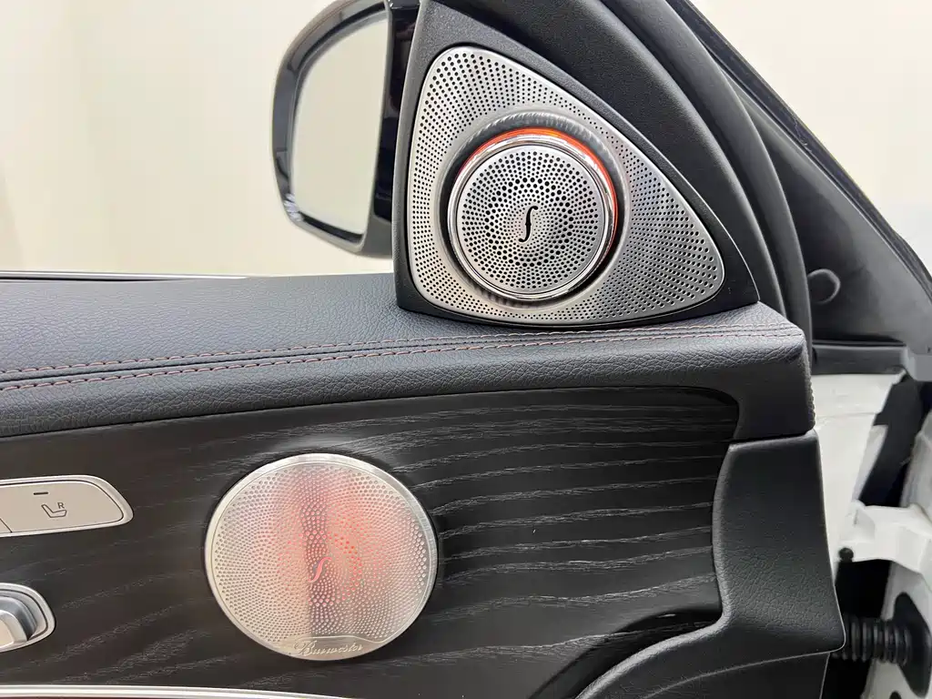 Mercedes-Benz E-Class 2022 — фото 13