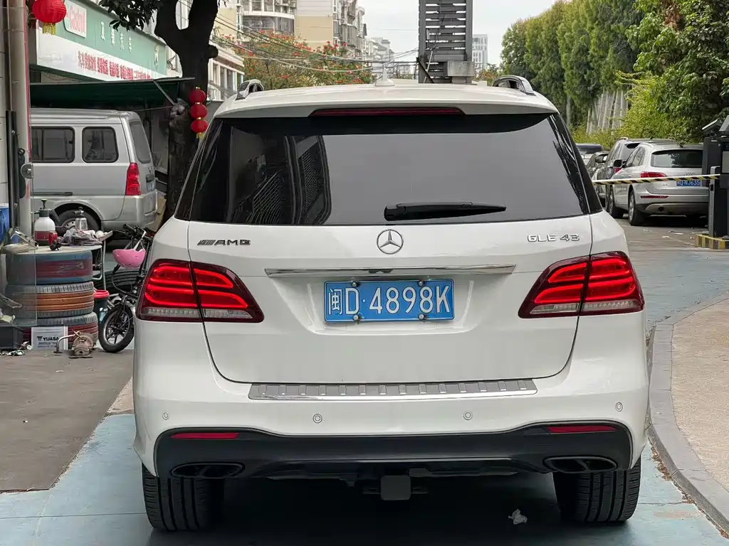Mercedes-Benz GLE AMG 2017 — фото 5