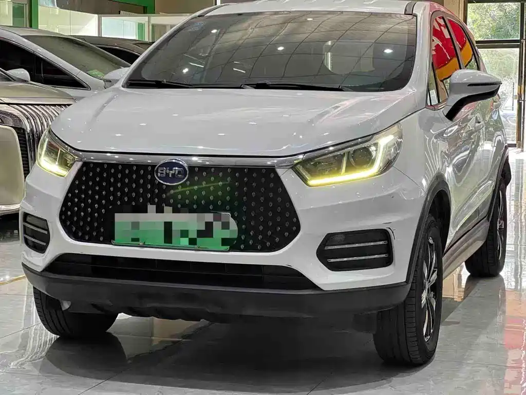 BYD S2 2020