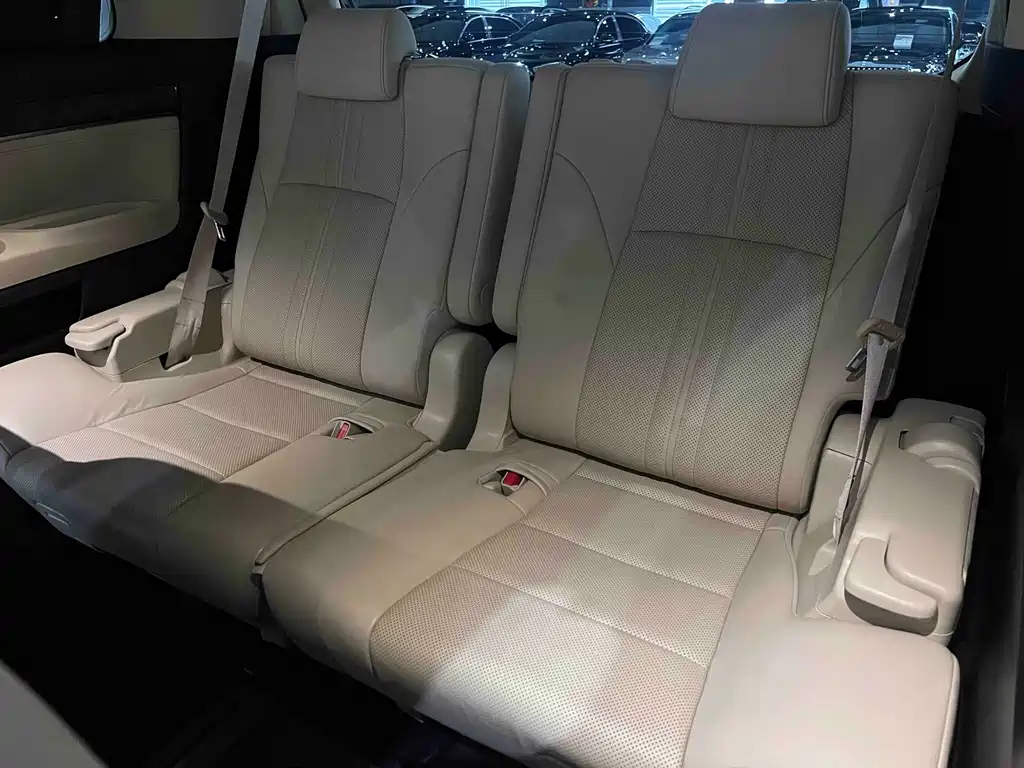 Toyota Alphard 2018 — фото 32