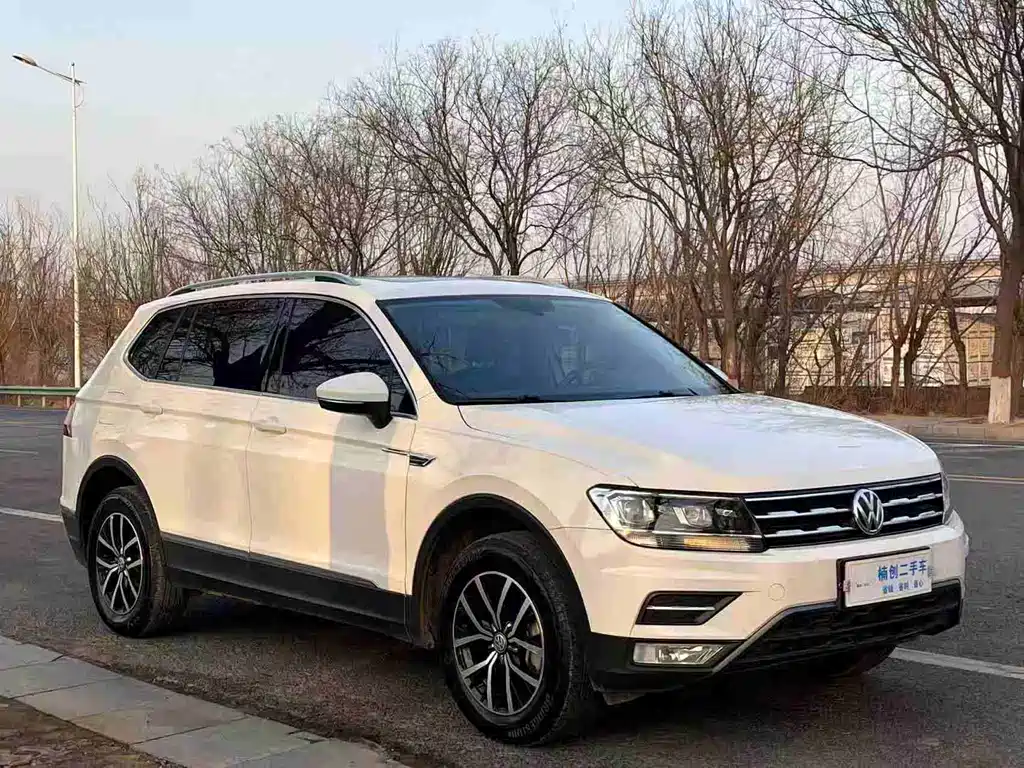 Volkswagen Tiguan L 2017 — фото 4