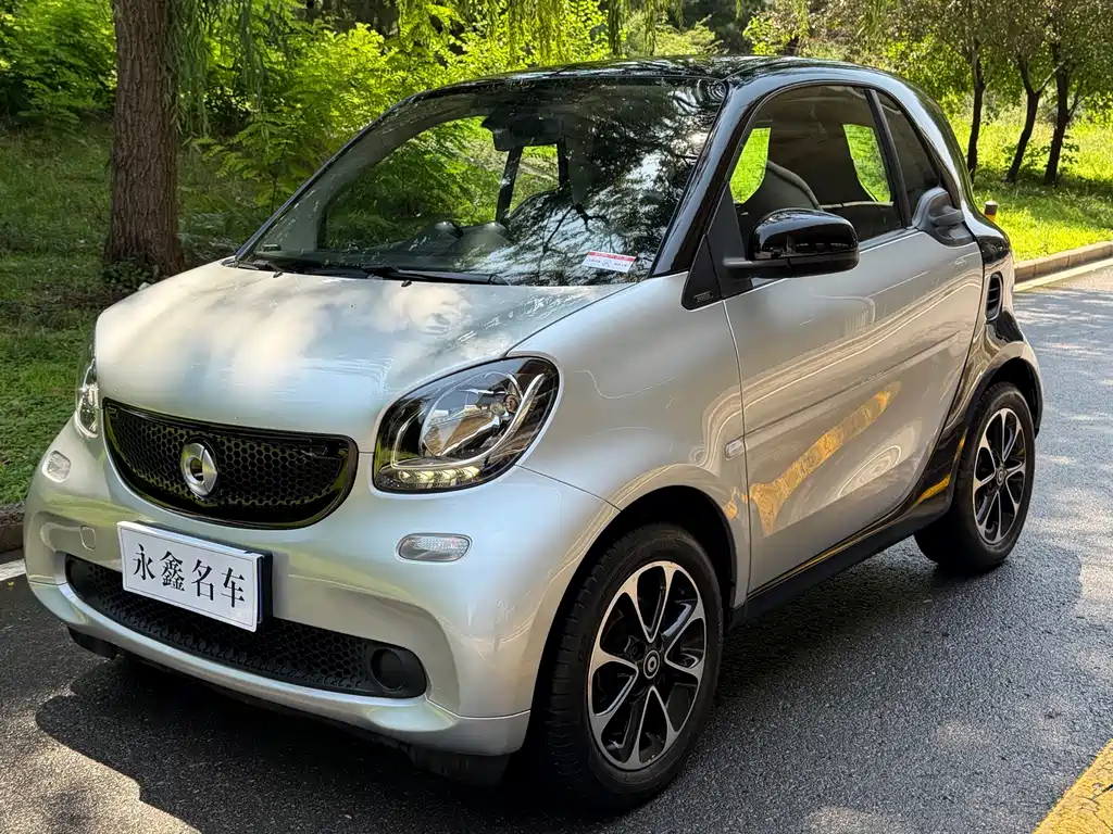smart Fortwo 2016 — фото 1