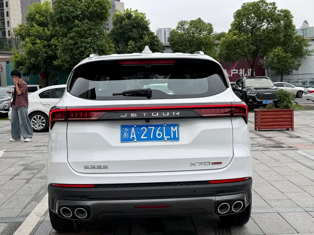 Jetour Jietu X70 PLUS 2023 — фото 12