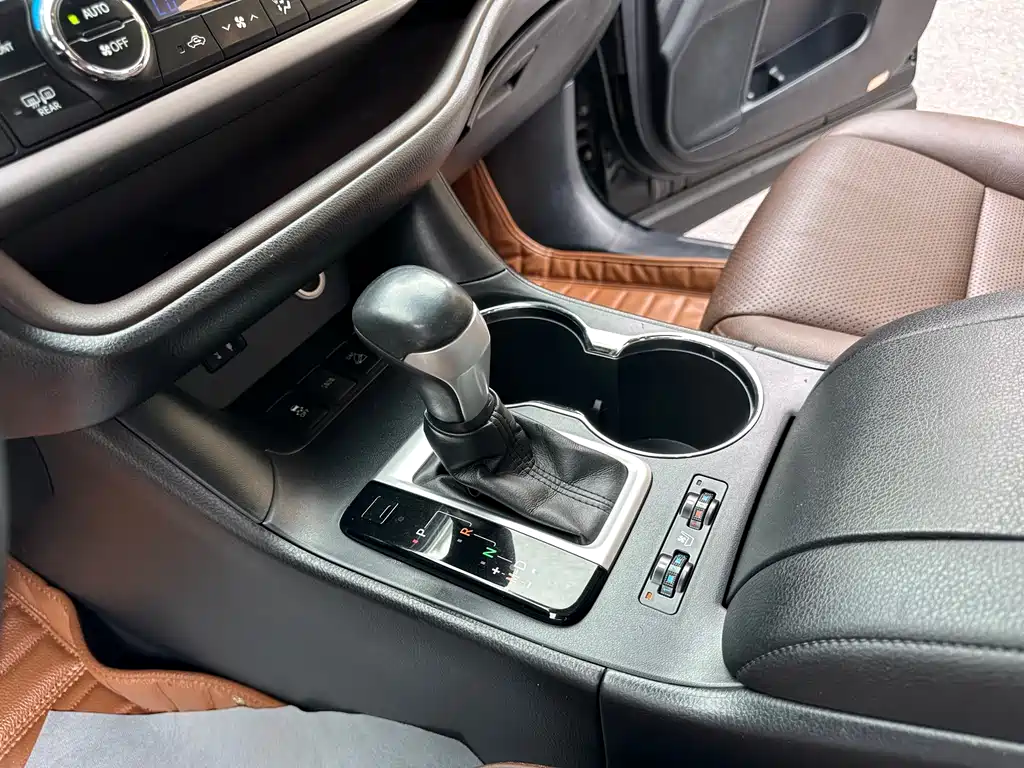 Toyota Highlander 2016 — фото 23