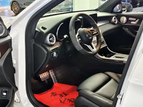 Mercedes-Benz GLC 2021