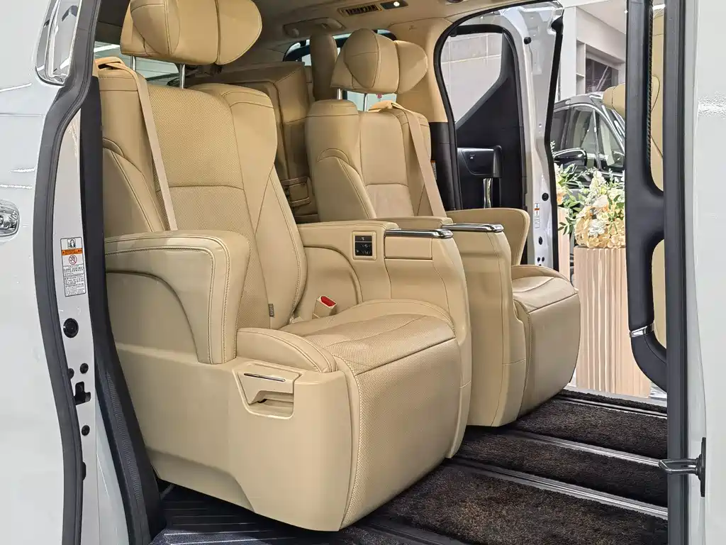 Toyota Alphard 2019 — фото 7