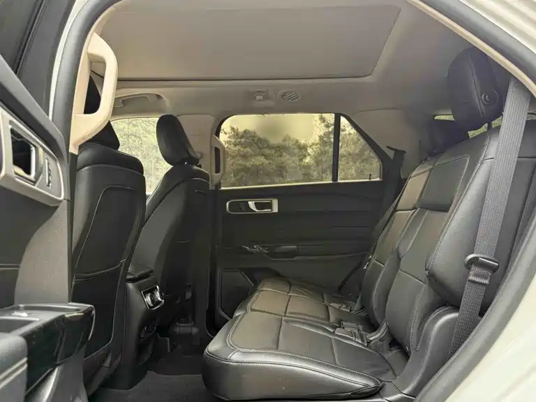 Ford Explorer 2021 — фото 14