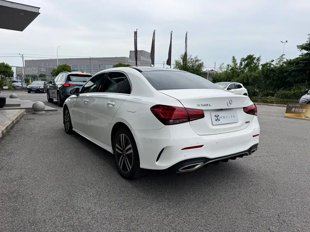 Mercedes-Benz A-Class 2019 — фото 5