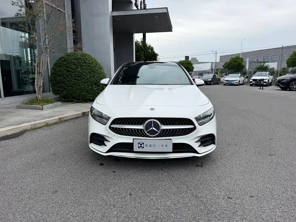 Mercedes-Benz A-Class 2019 — фото 2