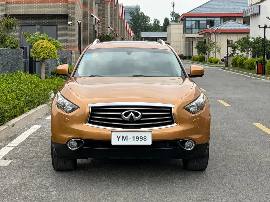 Infiniti QX70 2016
