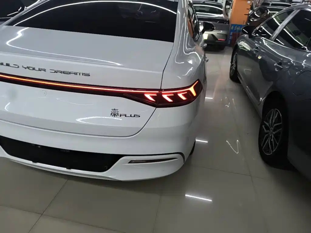 BYD Qin PLUS 2023 — фото 8