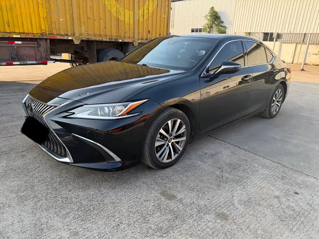 Lexus ES 2019 — фото 2