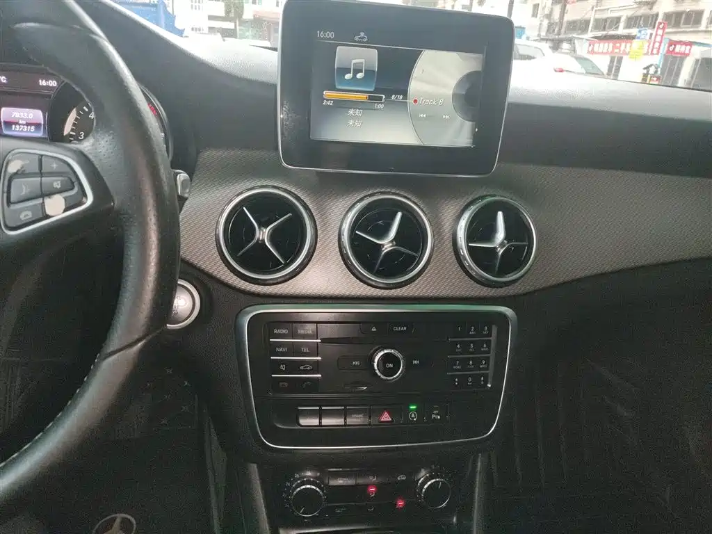Mercedes-Benz GLA 2017 — фото 13