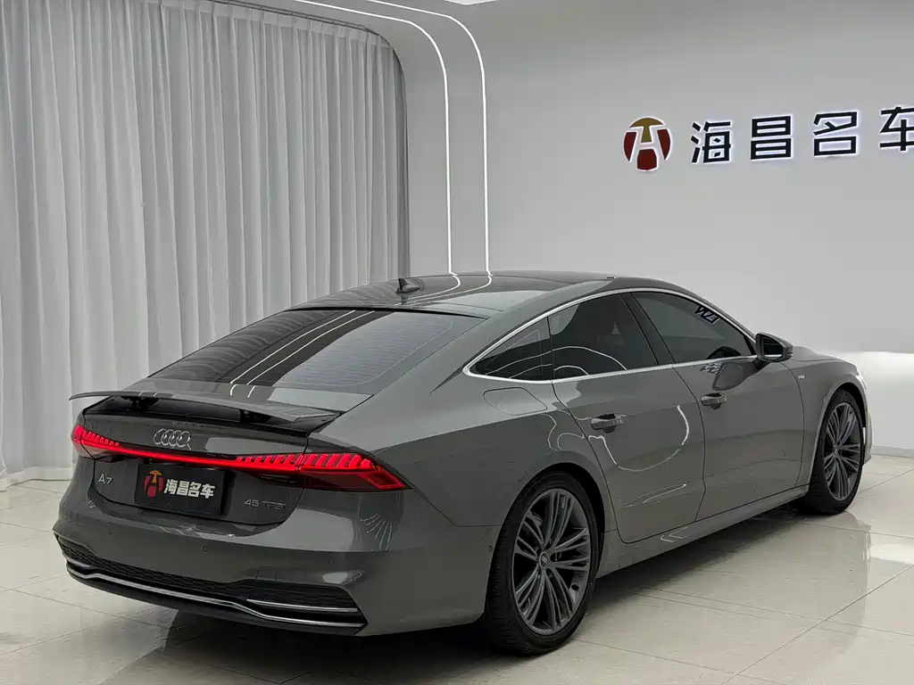 Audi A7 2022 — фото 9