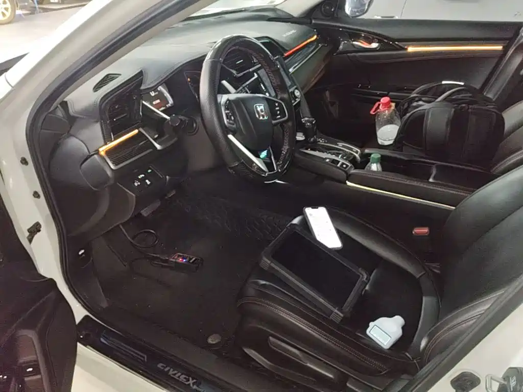 Honda Civic 2019 — фото 16