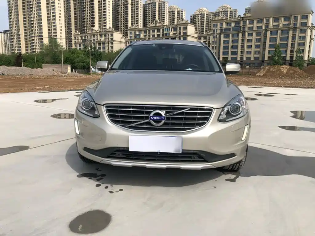 Volvo XC60 2017 — фото 11
