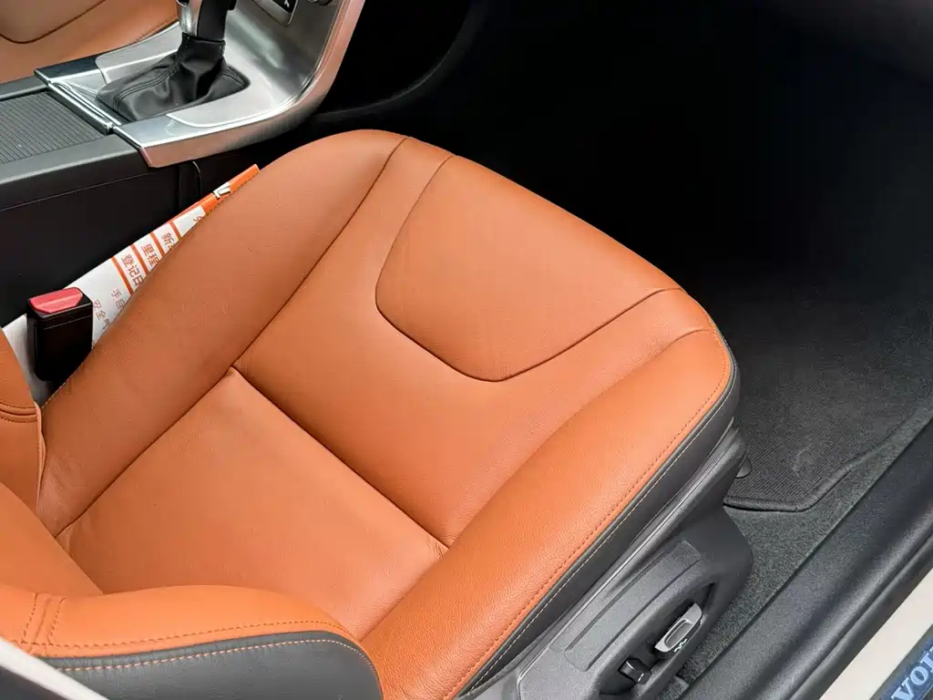 Volvo S60 2017 — фото 14