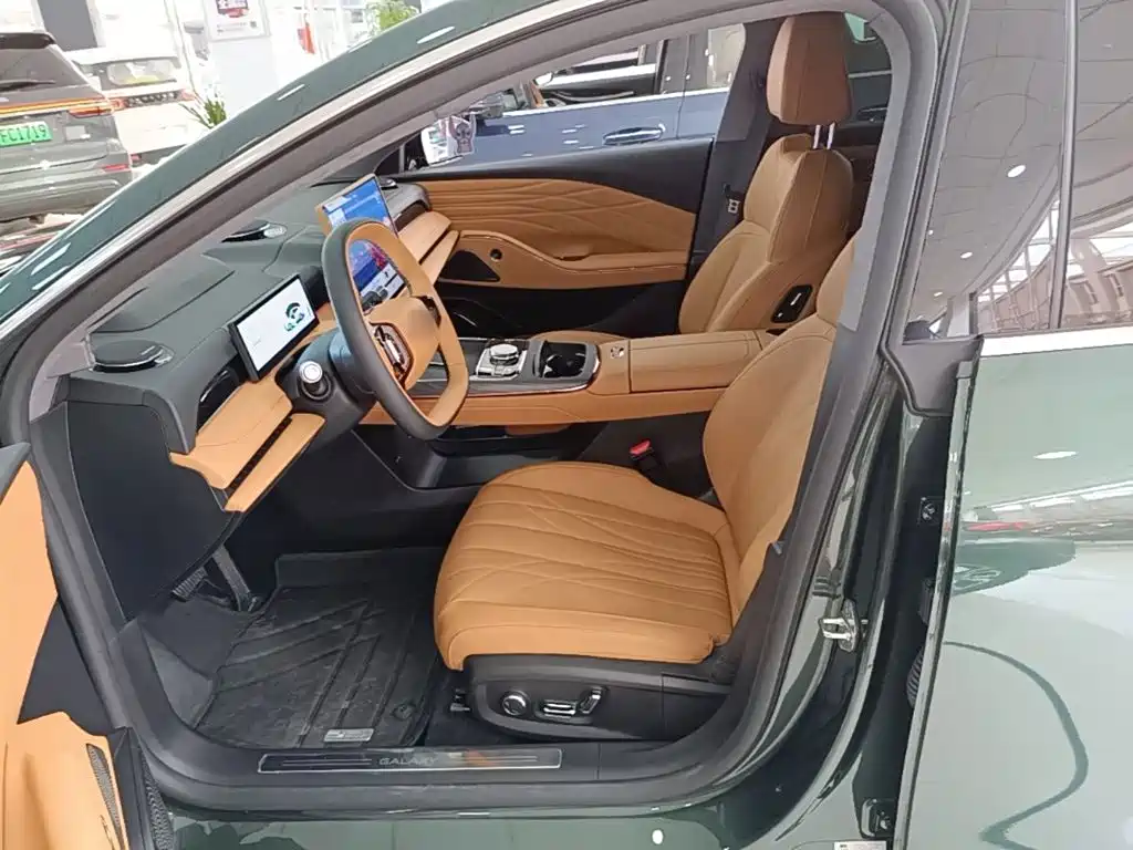 Geely Galaxy Starshine 8 2025 — фото 15