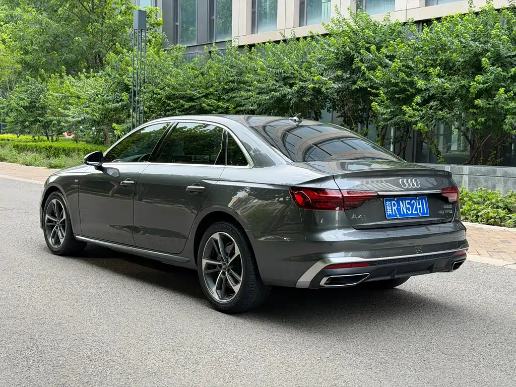 Audi A4L 2022