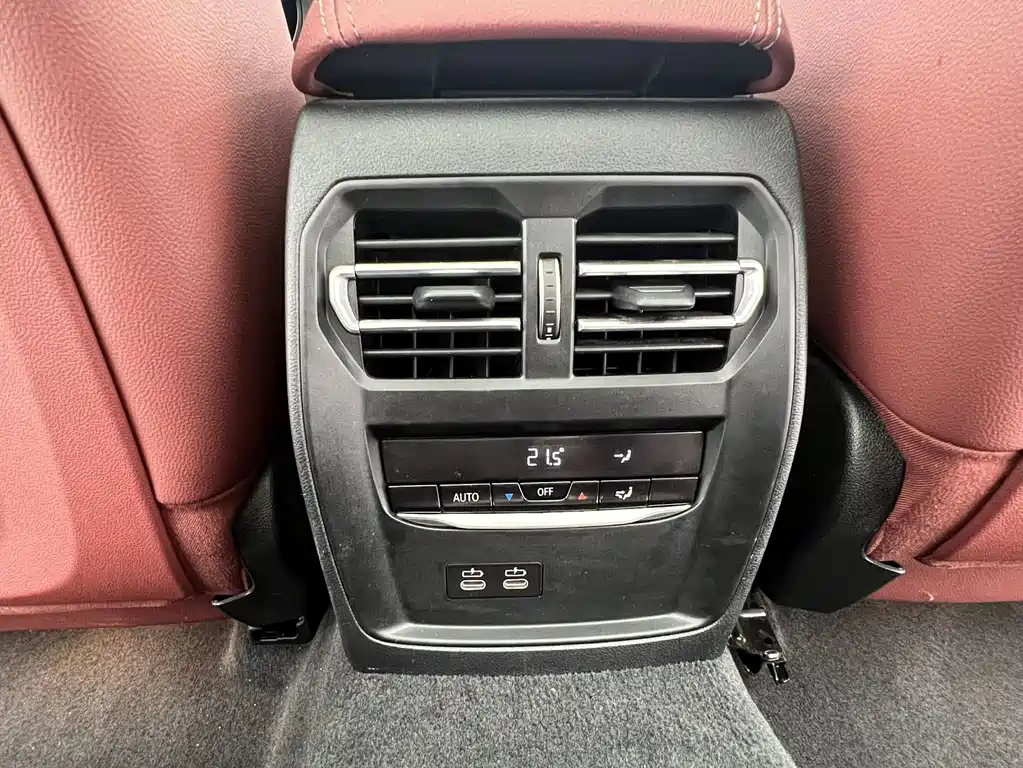 BMW 3 Series 2023 — фото 15