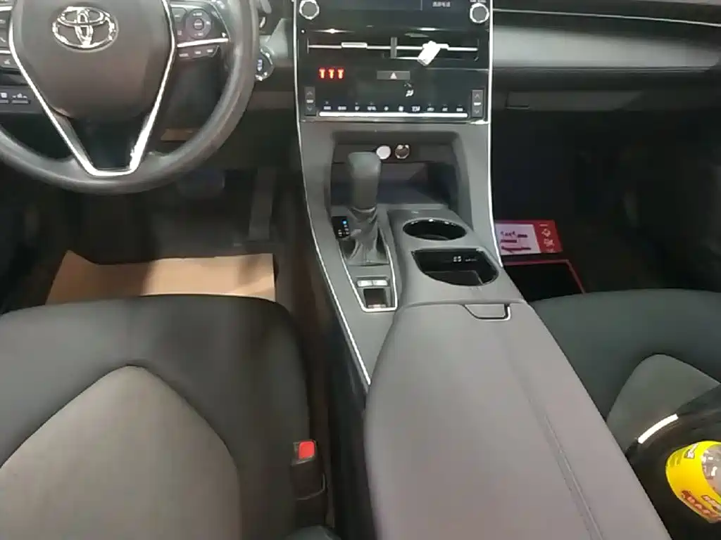 Toyota Avalon 2020 — фото 14