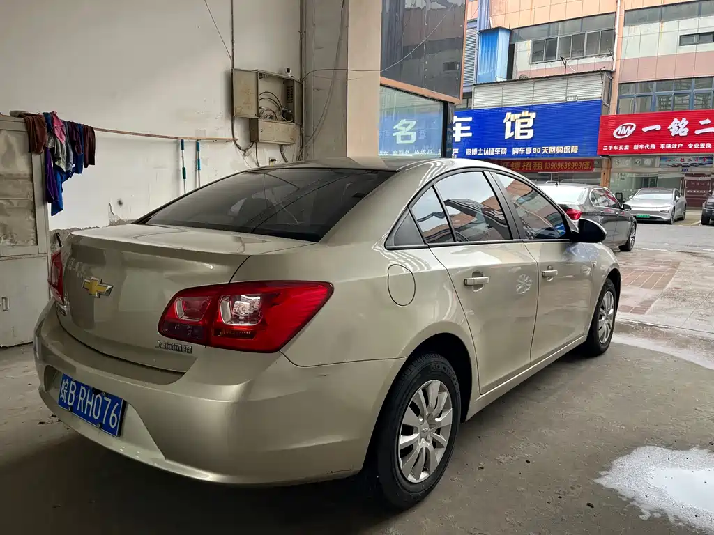 Chevrolet Cruze 2015 — фото 10