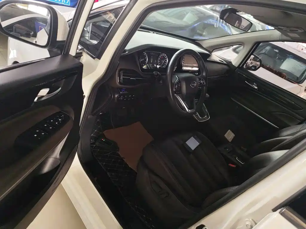 GAC Trumpchi M6 2019 — фото 12