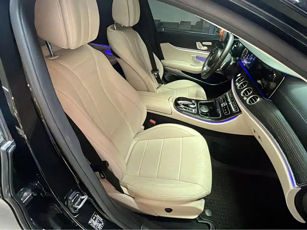 Mercedes-Benz E-Class 2017 — фото 16