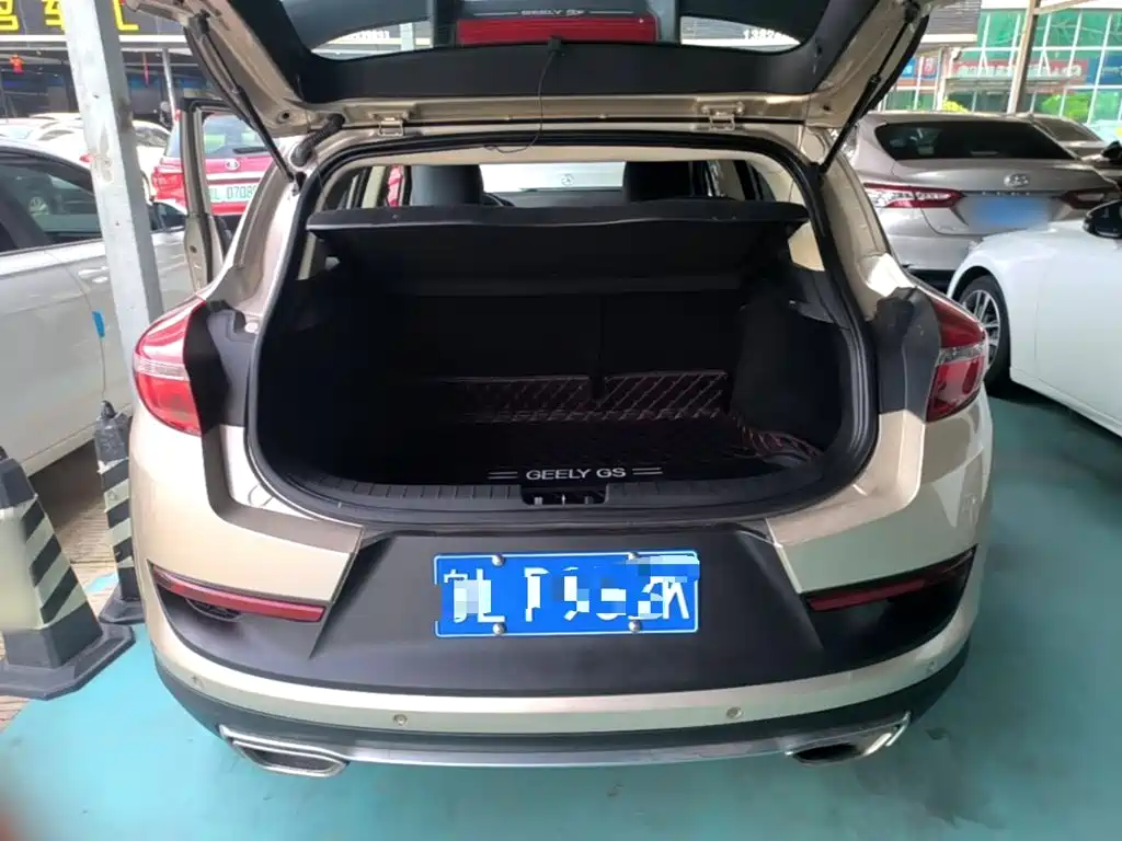 Geely Emgrand GS 2018 — фото 19