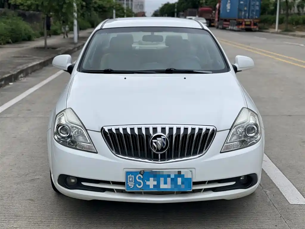 Buick Excelle 2014 — фото 11
