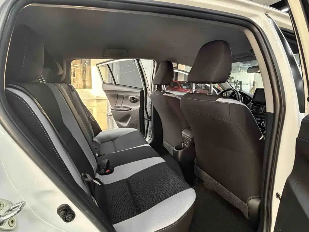 Toyota Yaris L 2020 — фото 14
