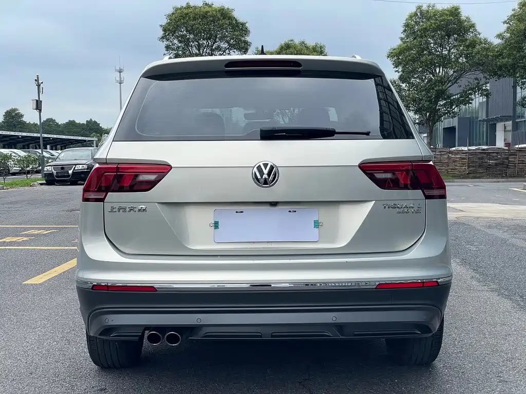 Volkswagen Tiguan L 2018 — фото 17