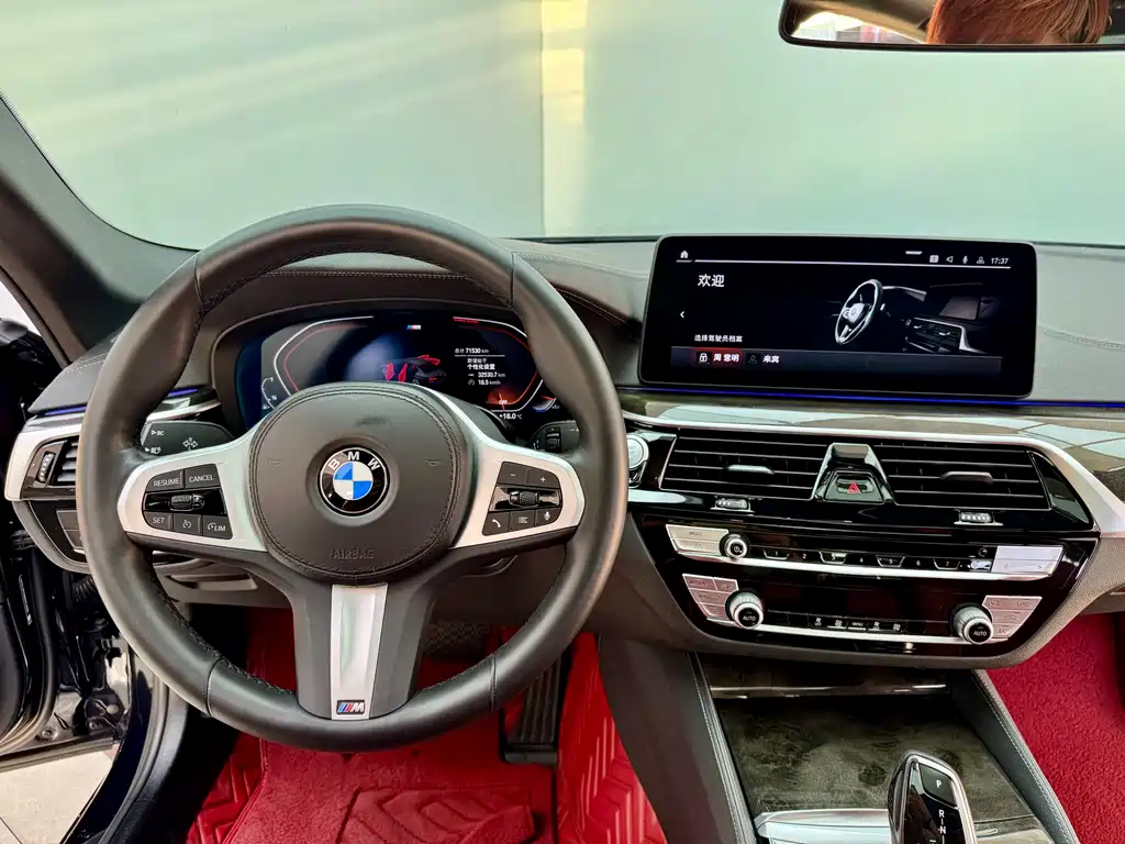 BMW 5 Series 2022 — фото 17