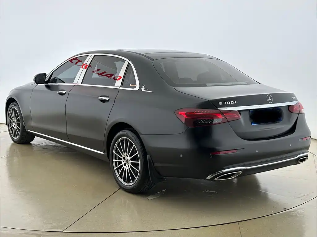 Mercedes-Benz E-Class 2023 — фото 14