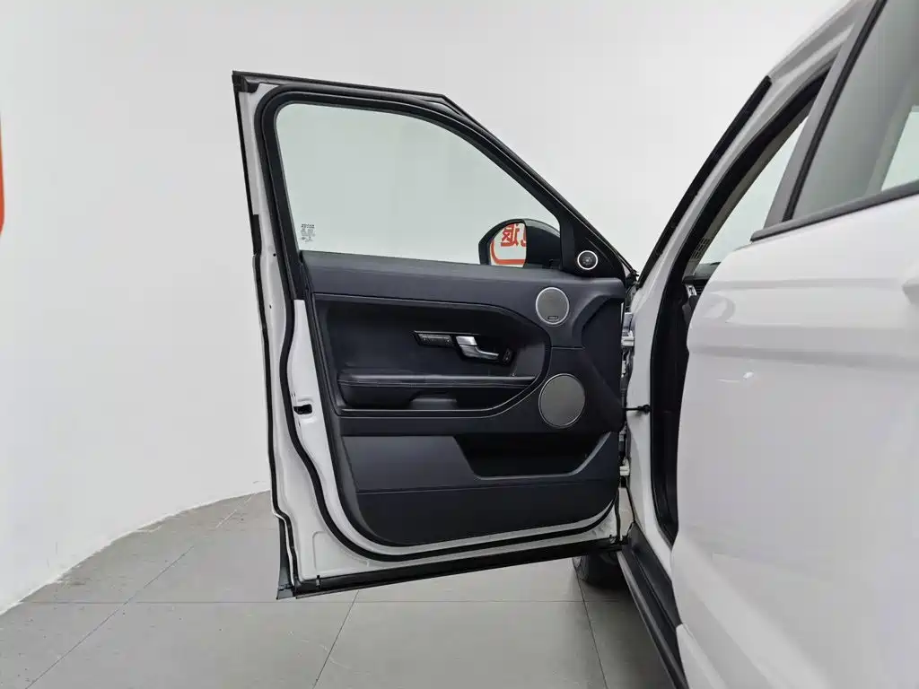 Land Rover Range Rover Evoque 2015 — фото 8