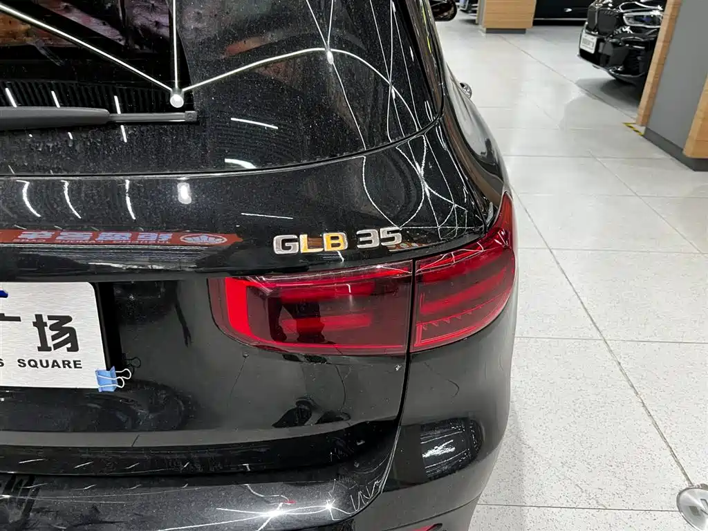 Mercedes-Benz GLB AMG 2025 — фото 2