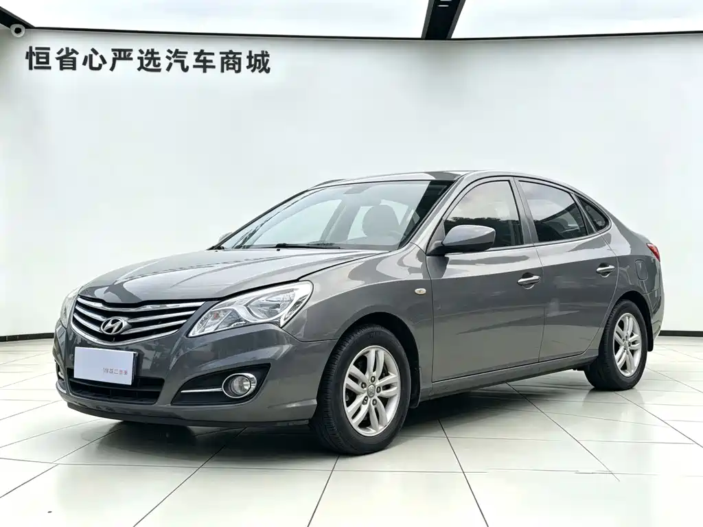 Hyundai Elantra 2012